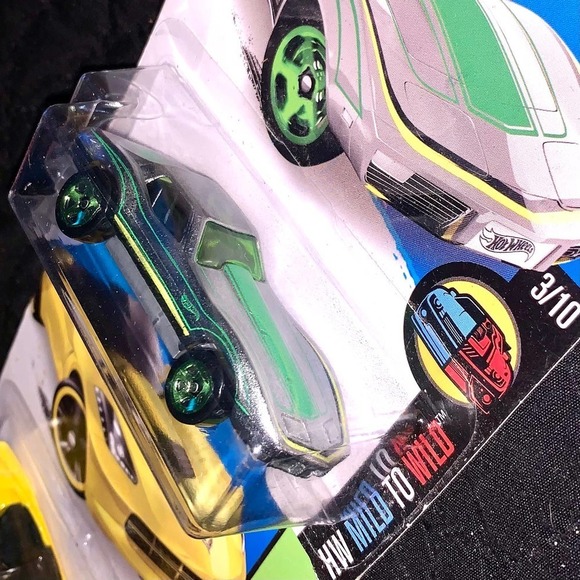 Hot Wheels Corvette Lot of 5 - Picture 7 of 7